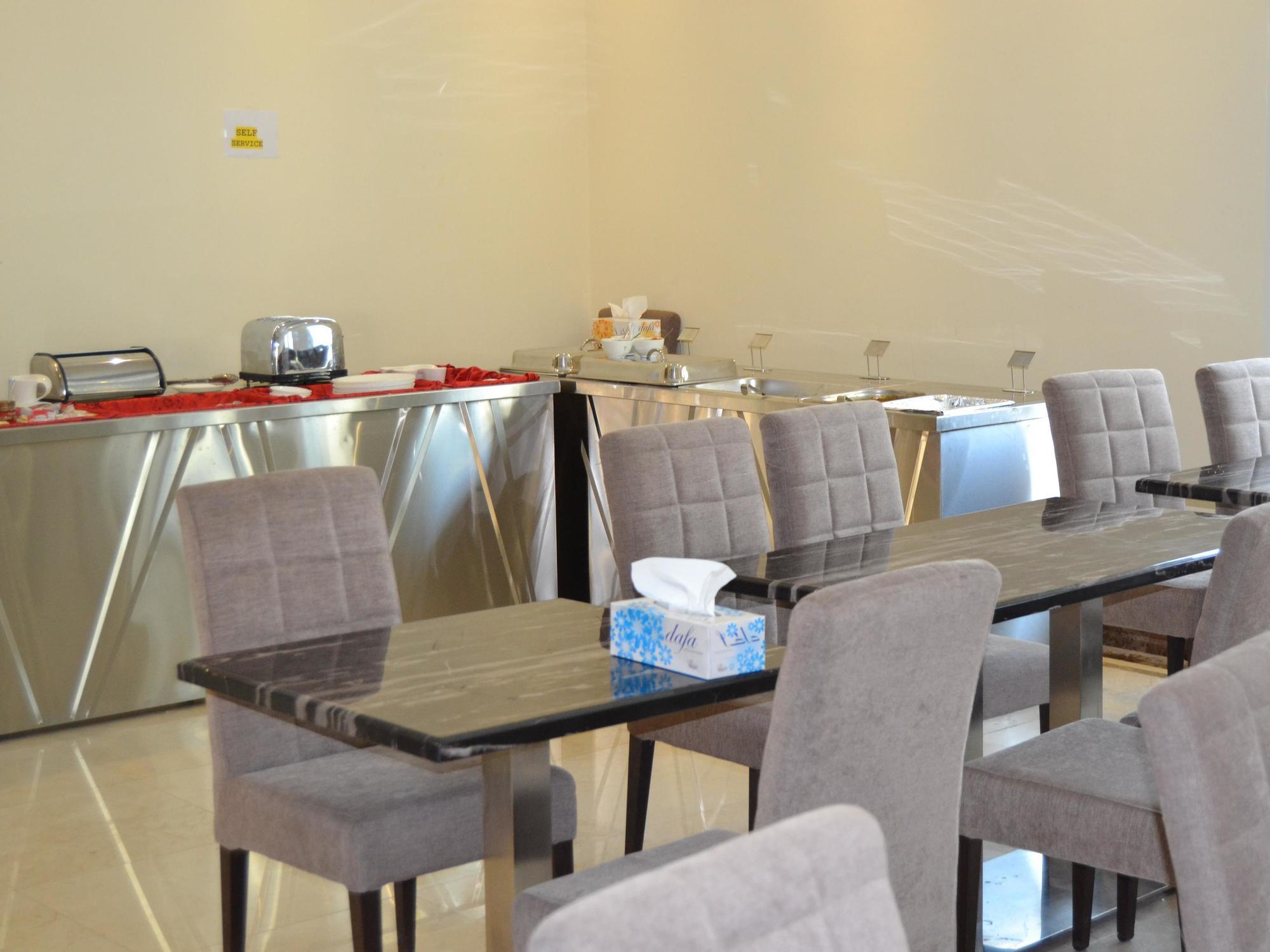 Milestone Aparthotel 3*
